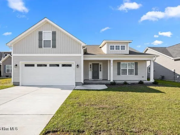 717 Oleander Dr, Greenville, NC 27858