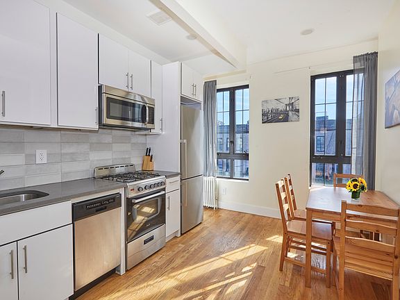 2nd image of 1485 Fulton St #3A