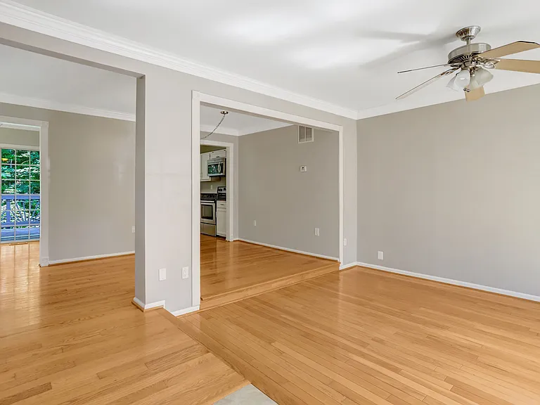 7926 Pebble Brook Ct — Photo 2