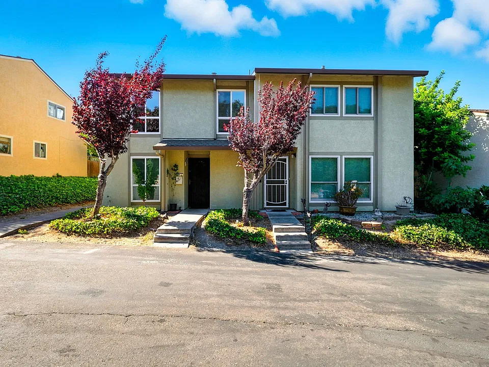 1880 Tesoro Ct