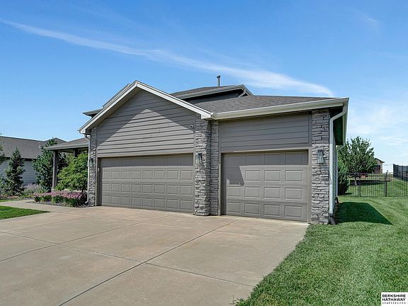 2nd image of 6320 Artisan Way