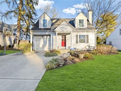 5523 Chadwick Rd, Fairway, KS, 66205