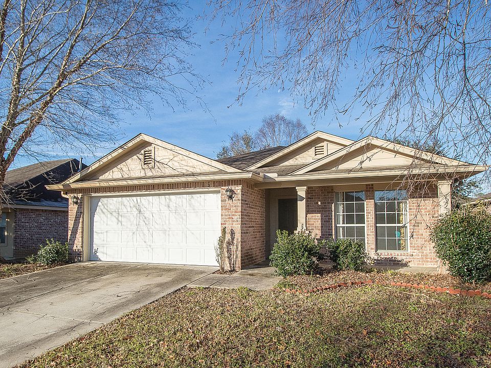 1st image of 10390 English Manor Dr