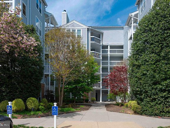 2nd image of 3176 Summit Square Dr #4-D3