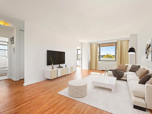 5th image of 7025 Yellowstone Blvd APT 5H