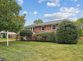 1103 S Culpeper Rd, Sterling, VA 20164