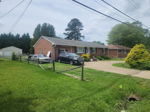 206 Hornsbyville Rd, Yorktown, VA 23692