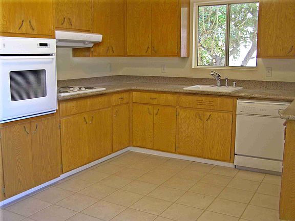 4th image of 2908 Cindy Ct