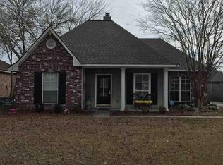 14384 Whispering Oaks Dr, Gonzales, LA 70737