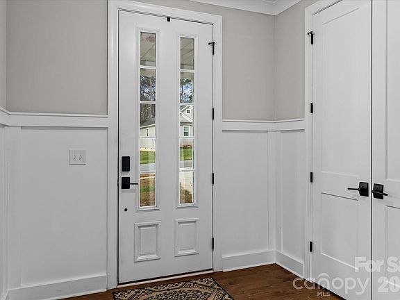 5th image of 3227 Cape Fox Ct