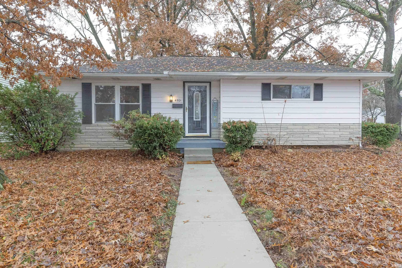 4501 Sweetser Ave photo 1