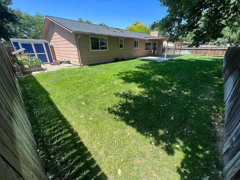 3578 S North Church Ave — Photo 26