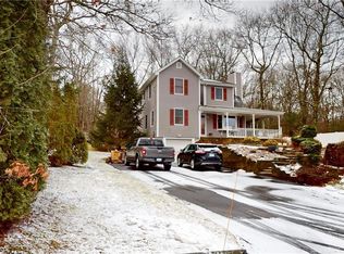 21 Primrose Ln, Johnston, RI 02919