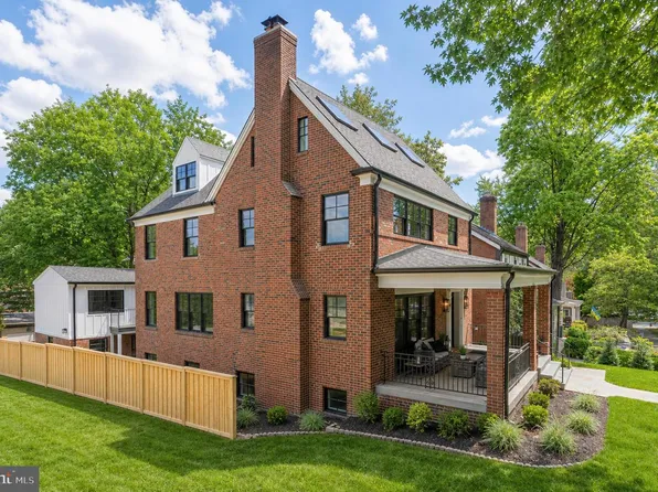 2619 Wisconsin Ave NW, Washington, DC 20007