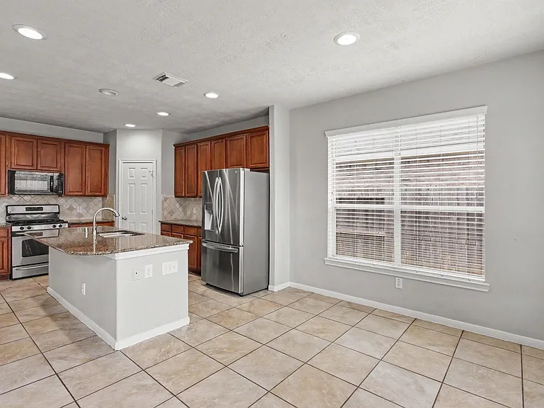 19534 Country Canyon Dr — Photo 4