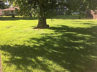 1304 Heights Ave, El Campo, TX 77437