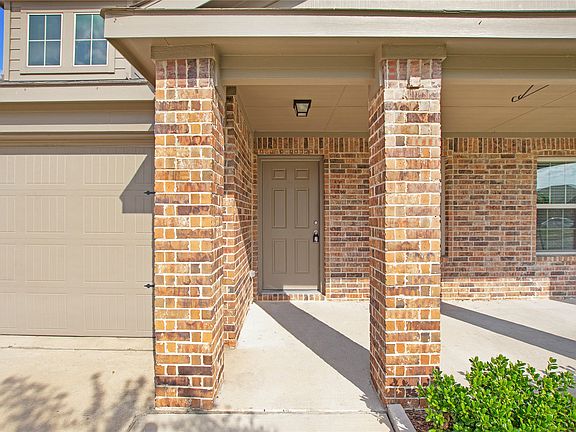 2nd image of 2007 Henly Dr