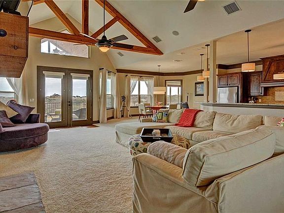 3rd image of 40 Oyster Bay