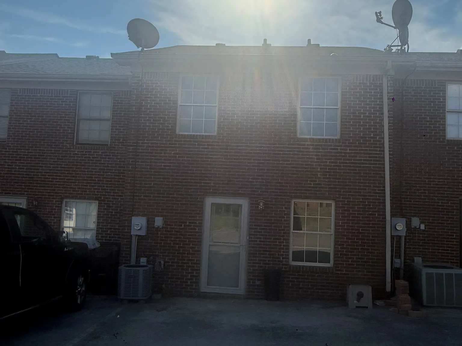 3 bed, 1296 sqft, $1,249 — Photo 2