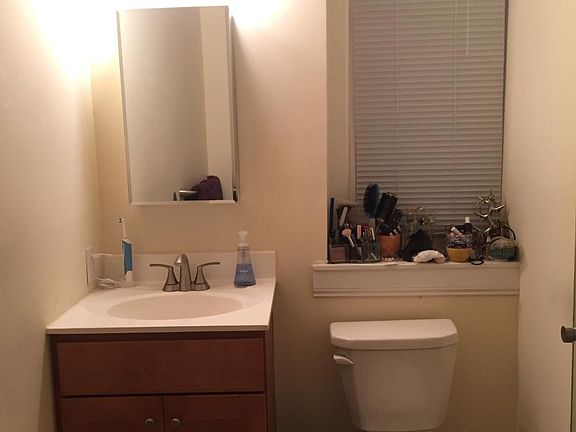 5th image of 709 Sansom St Floor 2