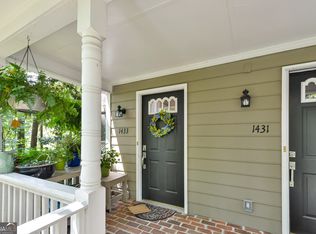 1433 Oakridge Cir, Decatur, GA 30033