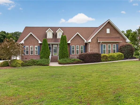200 Willow Ridge Rd, Westminster, SC 29693