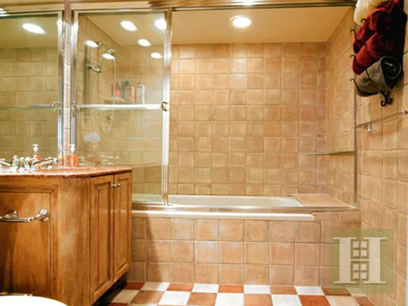 148 West 23rd Street image 1 of 4