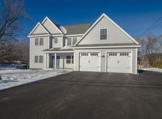 34 Epping St, Raymond, NH 03077
