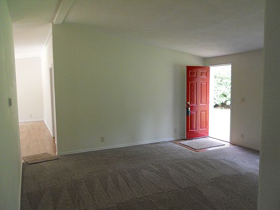 4th image of 11617 140th Avenue Ct NW