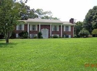 8713 Sandhurst Dr, Knoxville, TN 37923