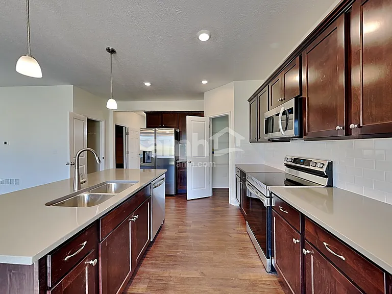 8110 Hula Popper St — Photo 3