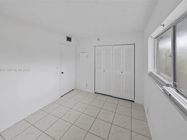 8750 N Sherman Cir #305 — Photo 32