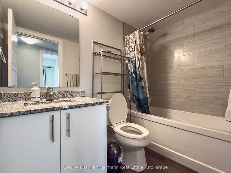 25 Kay Cres #212 — Photo 8