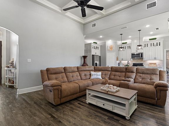 4th image of 422 Duke Pl
