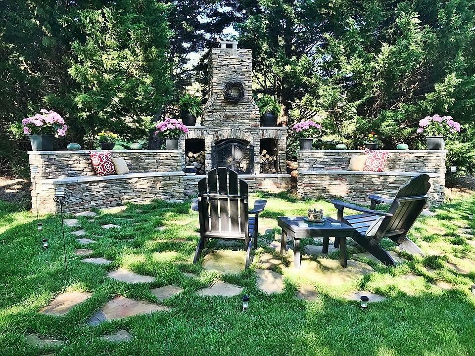 1st image of 4064 Oxford Glen Dr