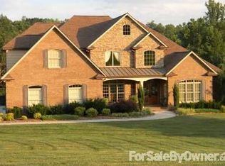 1999 Milton St, Newton, NC 28658