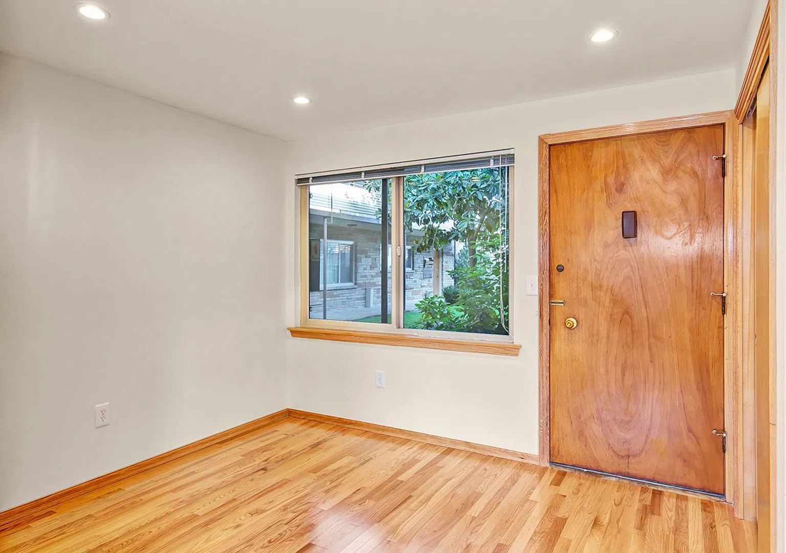 Paseo Apartments — Photo 4