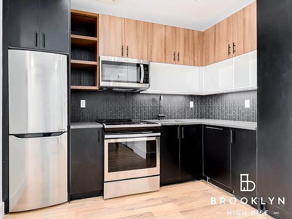 5th image of 986 Rogers Ave #5A