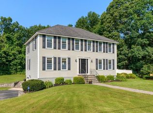 147 Lexington Rd, Dracut, MA 01826
