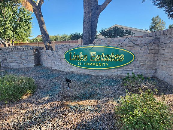 2nd image of 988 E EAGLE Drive
