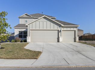 6123 Quiet Oak Pl, San Antonio, TX 78219