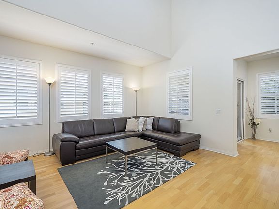 5th image of 26962 Pebble Beach Dr