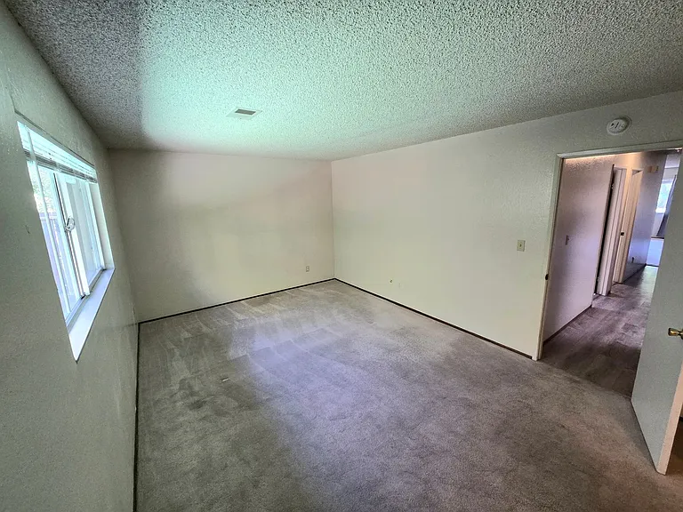 505 Mission Pl — Photo 8