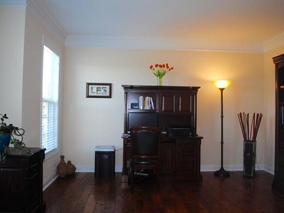 Study could also be used as music room or living space