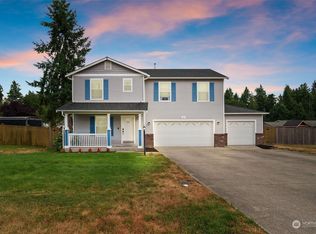 413 Easy St SE, Rainier, WA 98576