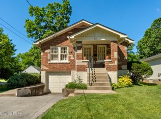 310 Clover Ln, Saint Matthews, KY 40207
