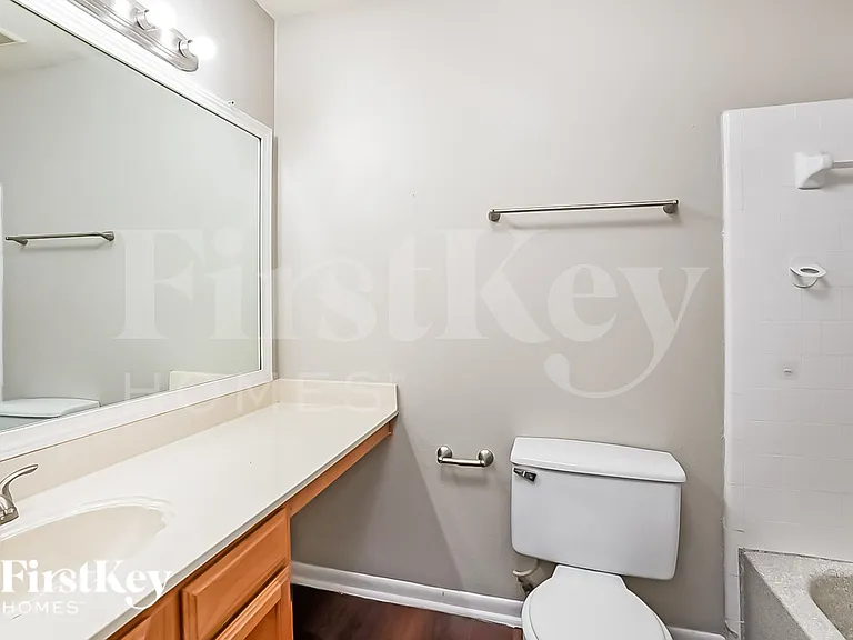 2410 Planters House Ln — Photo 14