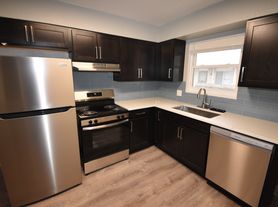 882 Yates St, Denver, CO