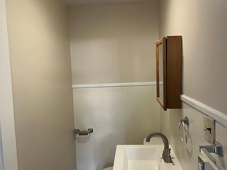 247 Old Colony Rd #A — Photo 11