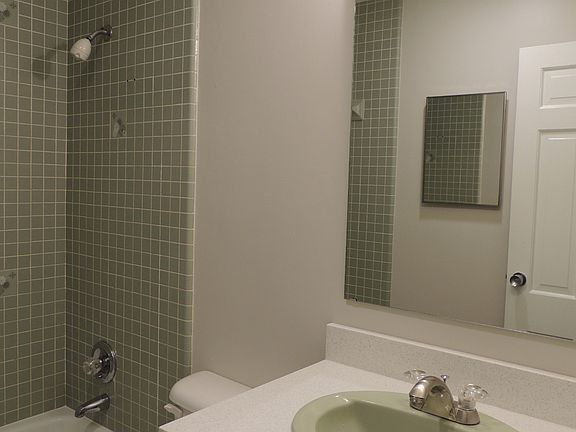 5th image of 2719 Broad St